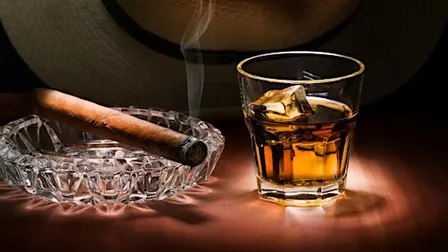 PUFF & POUR