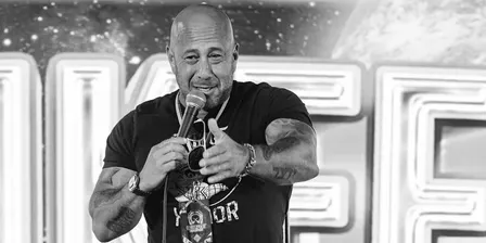 Aaron Berg at The Attic Comedy Club, Columbus, Ohio