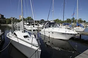 Milwaukee Yacht Club - Sat @ 2 pm