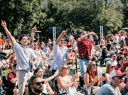 RIVALRY WEEKEND | TX vs. OU at Happiest Hour