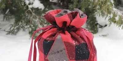 Back to Basics Sewing Course – Learn to Sew a Christmas Gift Bag