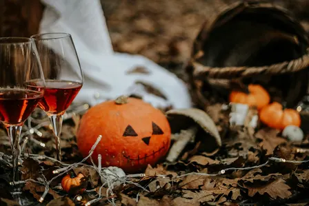 Complimentary Wine Sampling @ Longworth Hall | Hallo-Wine