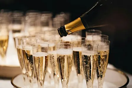 Sparkling wine tasting at Platform One