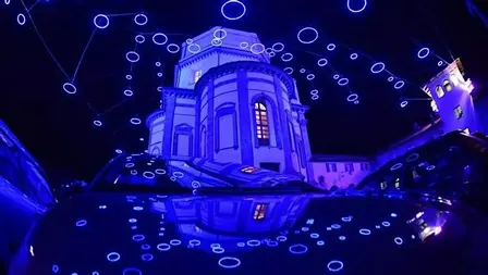 Luci d’Artista: Opere che Illuminano la Città