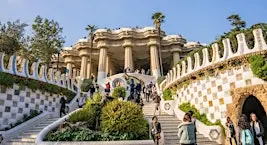 Barcelona: Park Guell Guided Tour with Skip The Line Entry