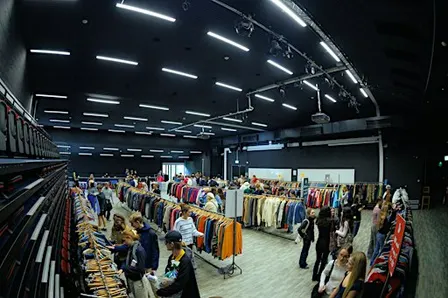 York St John Headlock Vintage Clothing Sale