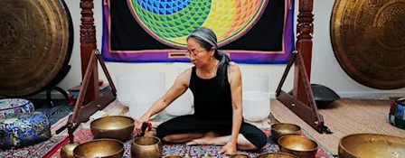 Tibetan Singing Bowls and Gongs Sound Bath with Noriko