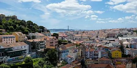 Solo travellers: casual hangout in Lisbon (4pm)