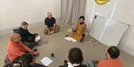 Learn to chant the authentic Gāyatrī mantra & Mahāmṛtyu (Tryambakam mantra)