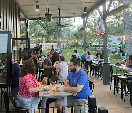 Dog-Friendly Trivia & Bingo Night at Broken Leash