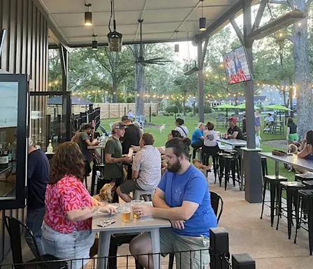Dog-Friendly Trivia & Bingo Night at Broken Leash