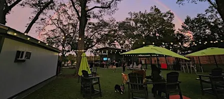 Dog-Friendly Mingle & Bark Mondays at Broken Leash