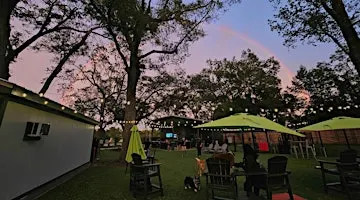 Dog-Friendly Mingle & Bark Mondays at Broken Leash