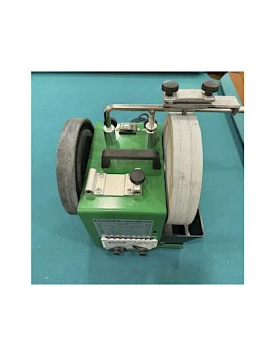Sharpening Blades & Chisels with the Tormek Wet Wheel