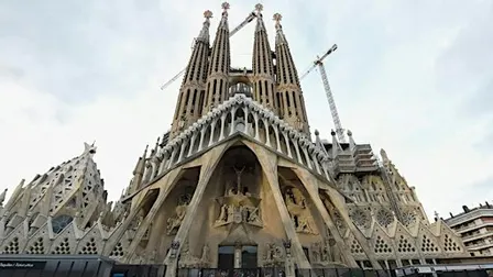 Barcelona: Oh My Gaudi Walking Tour