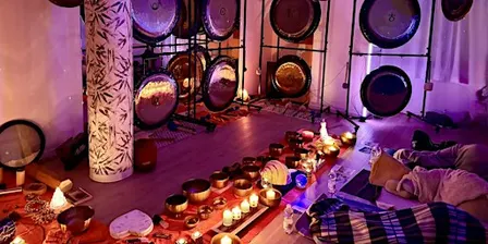 Trescore Balneario: BAGNO DI GONG con 10 Gong Planetari e Campane Tibetane