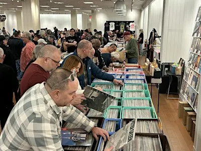 VINYL SALE! Cleveland West Record Riot! Sat Dec 5th! HOLIDAY LP & CD fun!