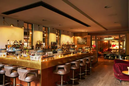 Live Musik & Drinks in der Bar Mangold