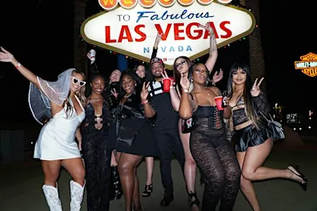 Hip Hop Party Bus & Club Tours in Las Vegas VIP EXPERIENCE !