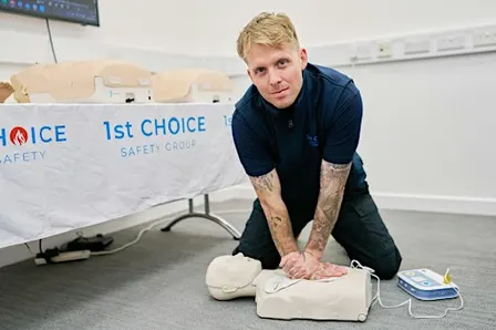 1 day Emergency First Aid at Work course (EFAW), OfQual Level 3, Leicester.