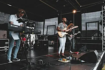 Harry Evans  -80s funk and synth pop rock come to The  Oval Summer Sundays