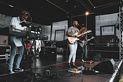 Harry Evans  -80s funk and synth pop rock come to The  Oval Summer Sundays