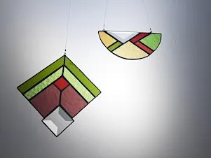 Atelier - Geometrische raamhanger in facetglas met Sofie Janssen
