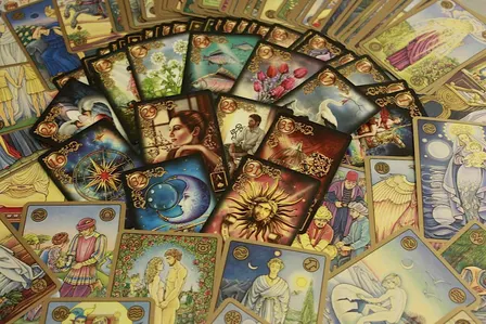 Tarot Beginners Physical Course / Dunmow Tarot Circle / 2 Hours A Month