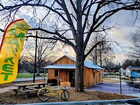 Reading Meetup at Firefly Farmstop