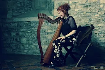 Tríona Marshall Irish Harp