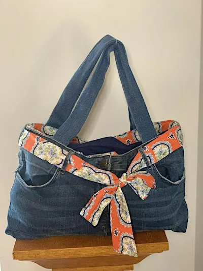 Make an Upcycled Jeans Bag