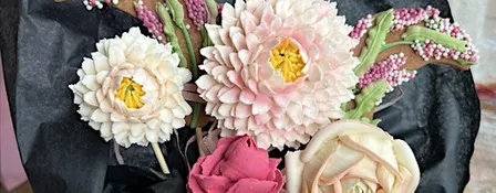Dahlia-Inspired Floral Cookie Bouquet Workshop at Swan Island Dahlias