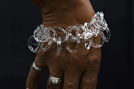 Into to Boro: Chains with Maria Aroche