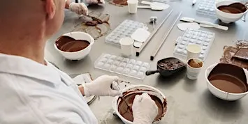 Master the Art of Chocolate with Pidapipó: A Hands-On Experience