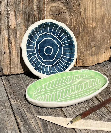 1 day Art Class - Sgraffito Carved Dishes  |  Pottery Workshop