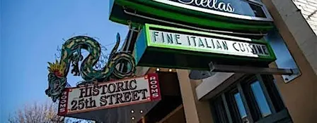 Dinner with Stellas and Historic Walking Tour Experience