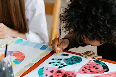 Holiday Workshop: Holiday Paint Play (5 - 7 years)