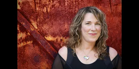 Beth Nielsen Chapman at the 443 Social Club