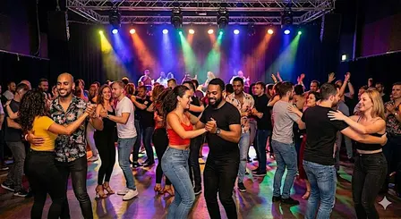 Latin Night, Tanzen & Leute kennenlernen