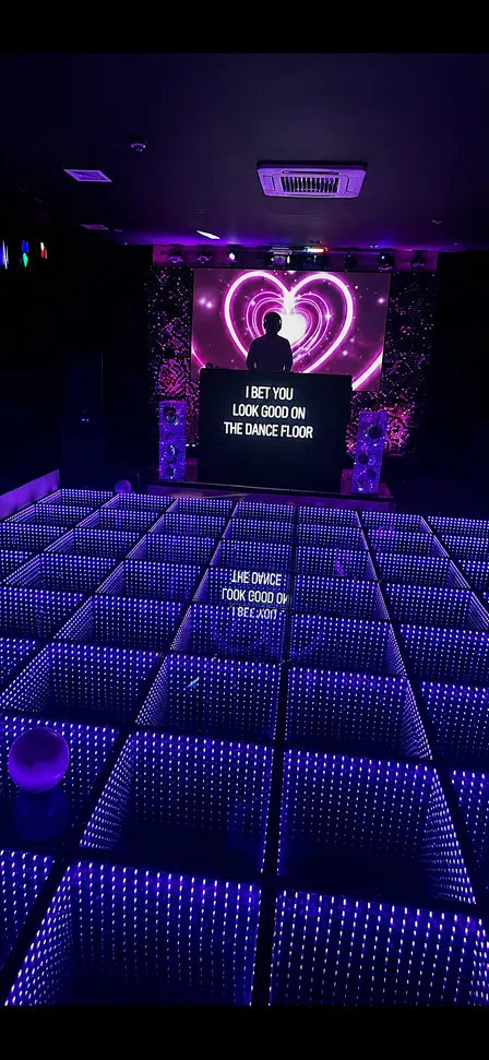WE WANT MORE TECHNO