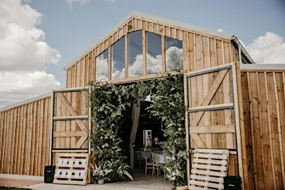 ✨Pirzwell Barn & Lily Ashton Events Wedding Fair✨