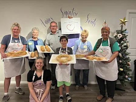 Annie's Signature Sweets MAKE AND BAKE YOUR APPLE STRUDEL FROM SCRATCH!