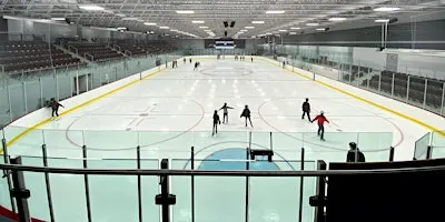 Homecoming Huskies Family Skate