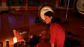Divine Group Sound Bath with Lisa Annese