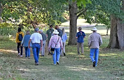 Arboretum Tree ID Hike