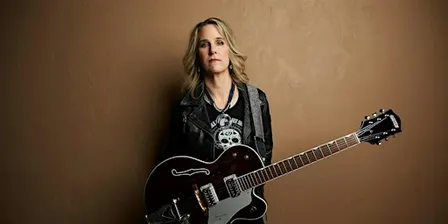Lynne Hanson