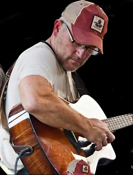 Acoustic Sunday - Live Music w/ Tom Hurley (Free/No Cover)