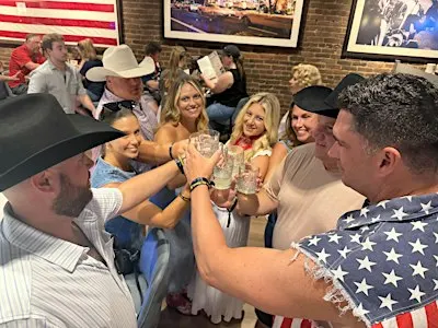 Nashville Group Bar Crawl - Broadway’s Best Bars & Biggest Drink Savings