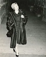 Talk of the Town: Olivia de Havilland & Joan Fontaine