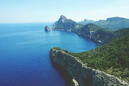 MAJORCA mountains and coast, a long weekend of hiking and winter sun